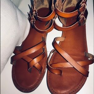 American Eagle Sandals